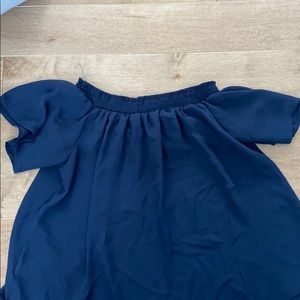 Off the shoulder flowy shirt!